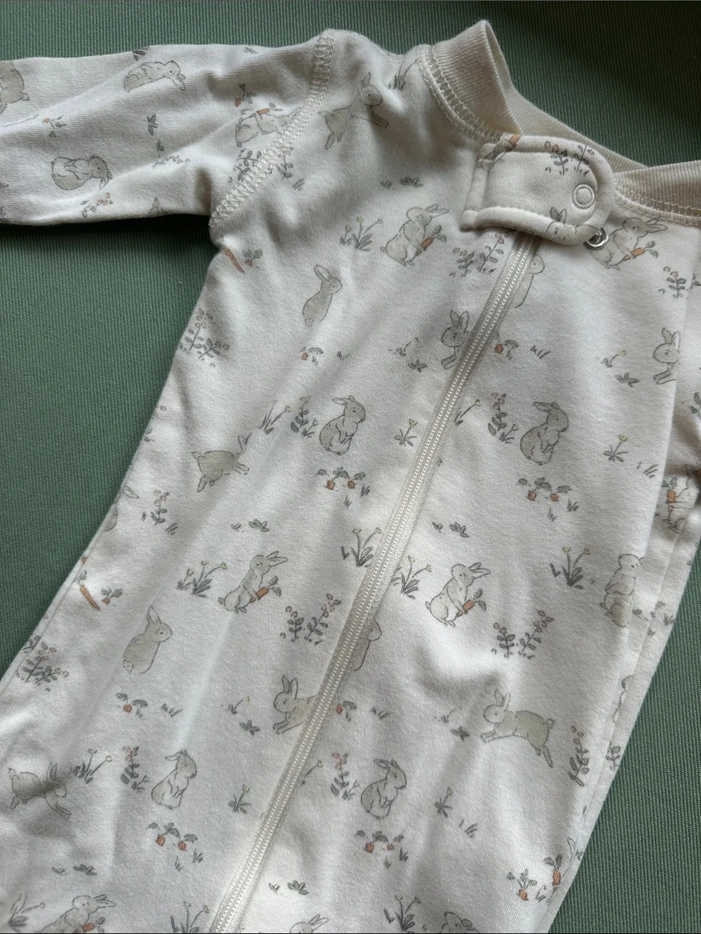Quincy Mae Cream Zip Longsleeve Sleeper in Bunny